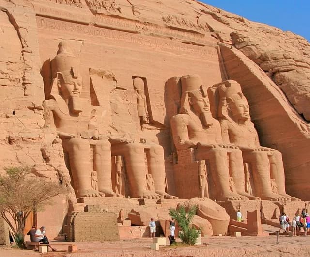 Abu Simbel: guida di viaggio completa